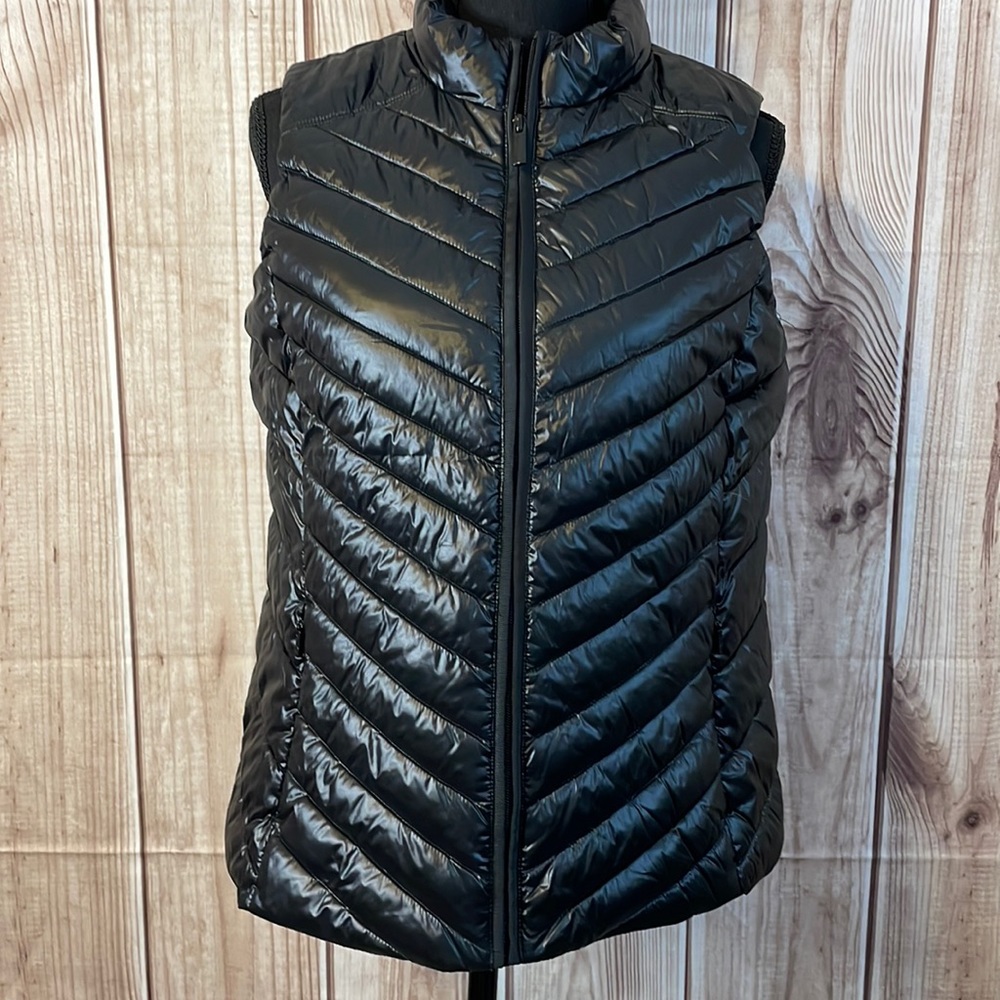 Womens Calvin Klein Performance puffer outerwear vest size M Black NWOT
